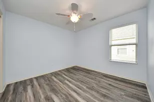 8802 Leadore Dr, Houston, TX 77040 - Photo 13