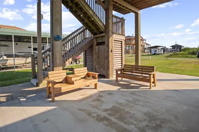 855 S Sage Road, Crystal Beach, TX 77650 - Photo 5