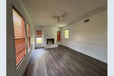 612 Winding Way Street, Lake Jackson, TX 77566 - Photo 9