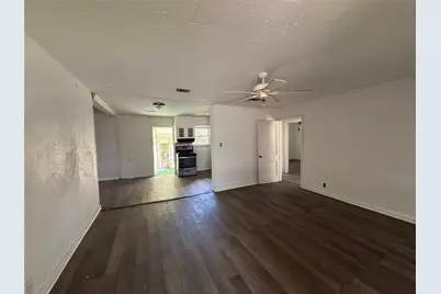 612 Winding Way Street, Lake Jackson, TX 77566 - Photo 3