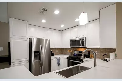 60 Woodlily Place, The Woodlands, TX 77382 - Photo 11