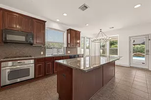 4603 Red Hawk Ct W, Sugar Land, TX 77479 - Photo 13