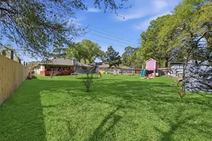 6203 Sunnygate Dr, Spring, TX 77373 - Photo 13