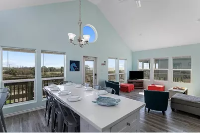 985 Gordon Drive, Gilchrist, TX 77617 - Photo 5