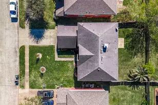 5410 Linden Grove Ct, Sugar Land, TX 77479 - Photo 3