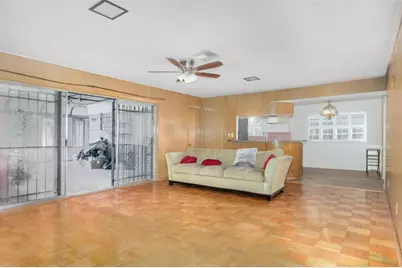 4015 Mischire Drive, Houston, TX 77025 - Photo 9