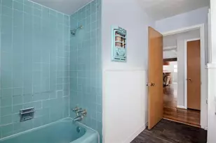 4015 Mischire Dr, Houston, TX 77025 - Photo 17