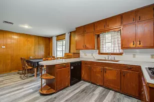 414 Forest St, Columbus, TX 78934 - Photo 21