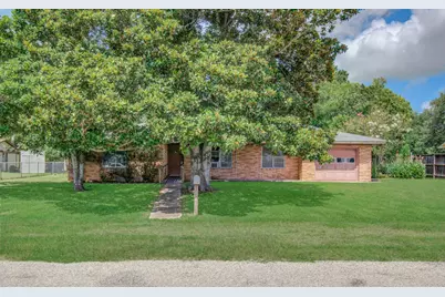 414 Forest Street, Columbus, TX 78934 - Photo 1