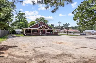 203 W Elder St, Colmesneil, TX 75938 - Photo 3