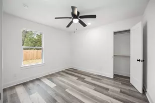 3405 Mt Pleasant St, Houston, TX 77021 - Photo 9