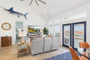 117 Ball St, Rockport, TX 78382 - Photo 5