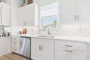 117 Ball St, Rockport, TX 78382 - Photo 19