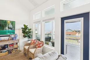 117 Ball St, Rockport, TX 78382 - Photo 7