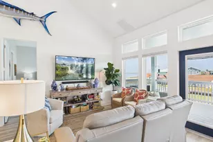 117 Ball St, Rockport, TX 78382 - Photo 3