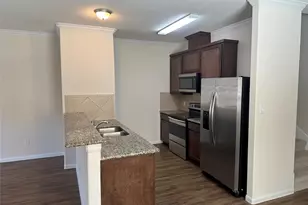605 Rosewood St, Dayton, TX 77535 - Photo 3