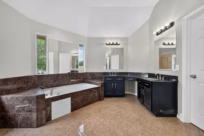 12039 Sweet Hall Lane, Houston, TX 77067 - Photo 33