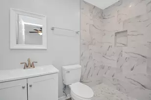 8595 Parkway Dr, Houston, TX 77088 - Photo 15