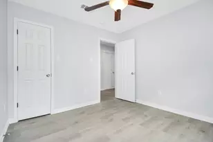 8595 Parkway Dr, Houston, TX 77088 - Photo 21