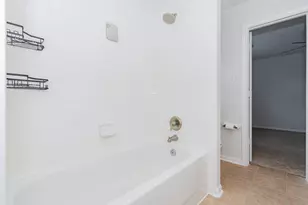 1424 W 24th St, Houston, TX 77008 - Photo 13