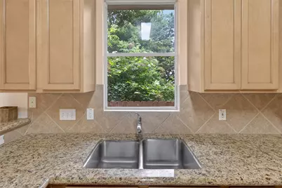 1424 W 24th Street, Houston, TX 77008 - Photo 5