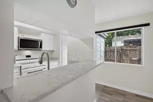 8101 Amelia Rd, Houston, TX 77055 - Photo 17