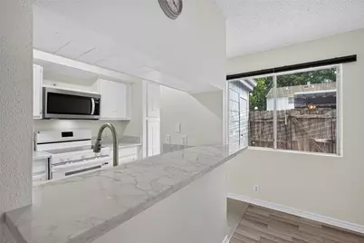 8101 Amelia Road #401D, Houston, TX 77055 - Photo 23