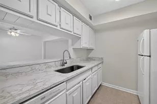 8101 Amelia Rd, Houston, TX 77055 - Photo 19