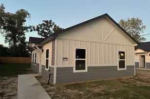 2250 Cable Ave, Beaumont, TX 77703 - Photo 1