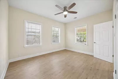 1109 Hays Street, Houston, TX 77009 - Photo 13
