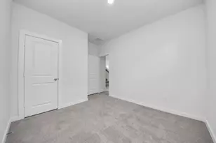 1642 Portia Ln, Conroe, TX 77301 - Photo 9