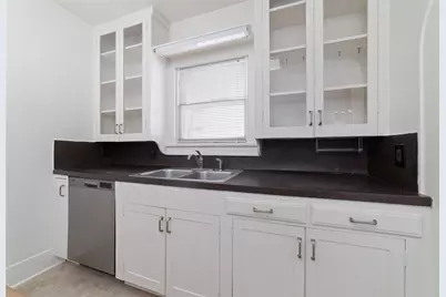2907 Albany Street #1/2, Houston, TX 77006 - Photo 13