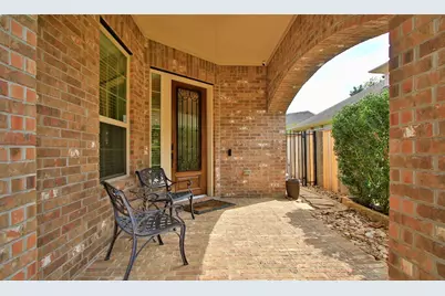 7 Vershire Circle, The Woodlands, TX 77354 - Photo 5