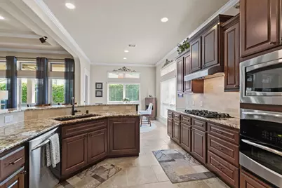 7 Vershire Circle, The Woodlands, TX 77354 - Photo 19