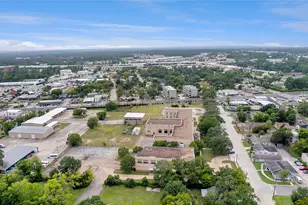 317 W Lewis St, Conroe, TX 77301 - Photo 3