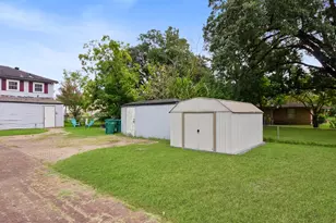 317 W Lewis St, Conroe, TX 77301 - Photo 15