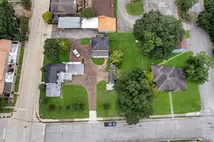 317 W Lewis St, Conroe, TX 77301 - Photo 5