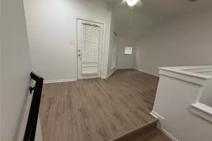1273 W 17th St, Houston, TX 77008 - Photo 9