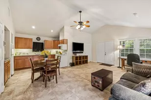 26 W Rivercrest Dr, Houston, TX 77042 - Photo 21