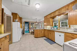 26 W Rivercrest Dr, Houston, TX 77042 - Photo 13