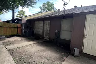 9506 Wellsworth Dr, Houston, TX 77083 - Photo 3