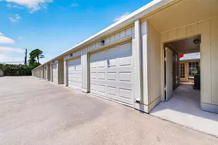 437 Bendwood Dr, Houston, TX 77024 - Photo 41