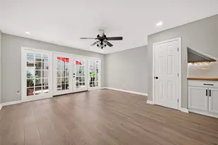 437 Bendwood Dr, Houston, TX 77024 - Photo 5