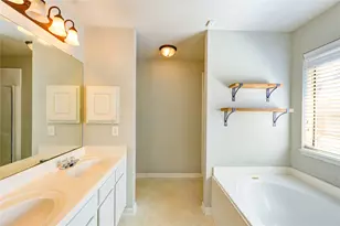 9822 Memorial Crossing Dr, Tomball, TX 77375 - Photo 13