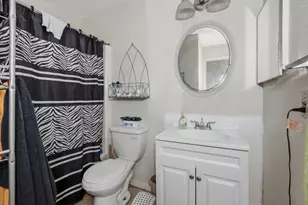 9582 Windswept Ln, Houston, TX 77063 - Photo 9