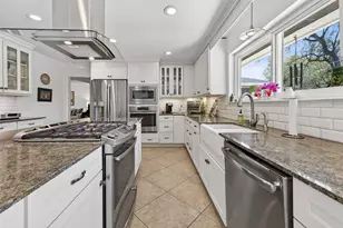 4325 Willowbend Blvd, Houston, TX 77035 - Photo 13