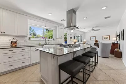 4325 Willowbend Boulevard, Houston, TX 77035 - Photo 11