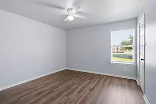 3141 Cr 81, Rosharon, TX 77583 - Photo 9