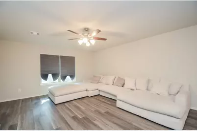 2250 Yelverton Terrace Trl, Houston, TX 77373 - Photo 7