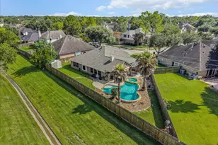 1207 Shadowbend St, Pearland, TX 77581 - Photo 45